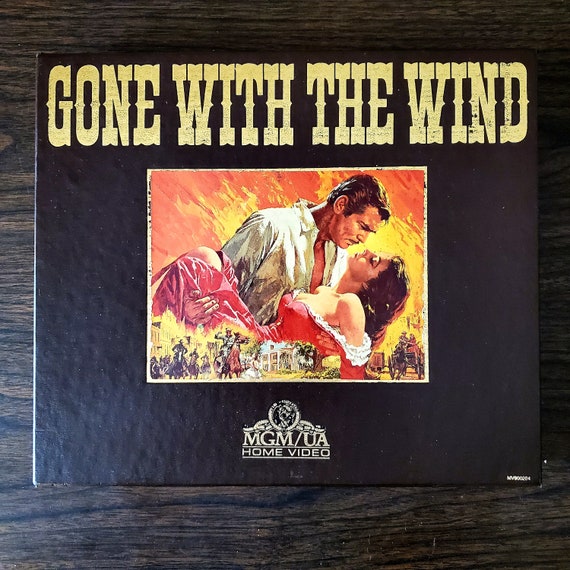 送料無料◆2025新品  Gone Old MV900284, Boxed VHS Video Home MGM/UA Wind the With 洋楽