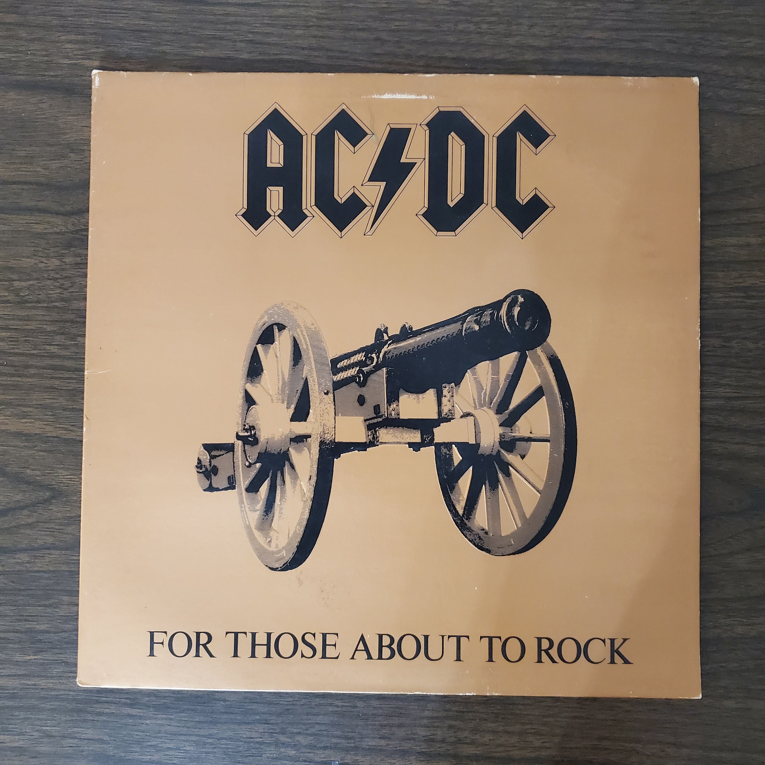 1981 AC/DC – for Those About to Rock (we Salute You) Album, SD