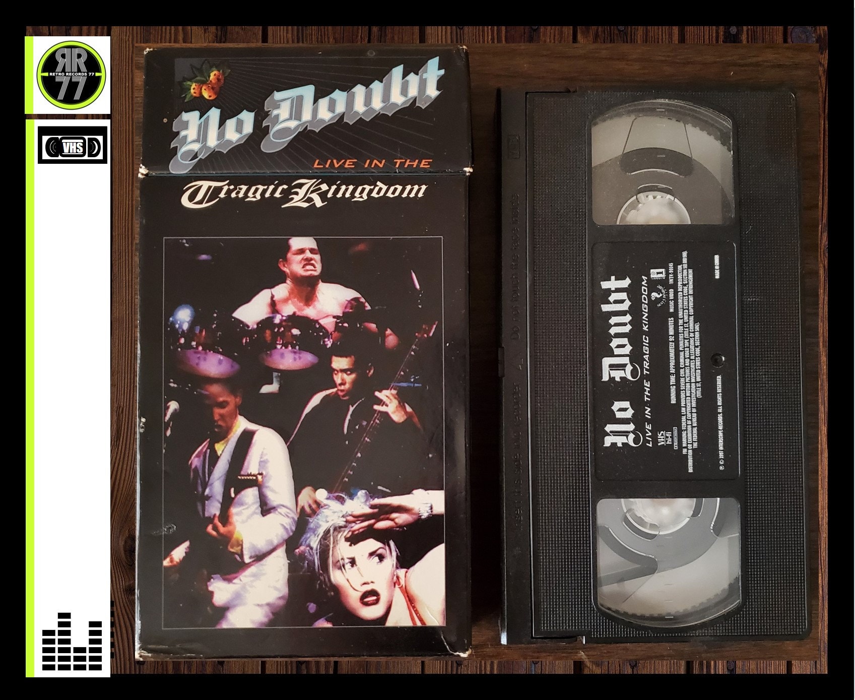 (未使用･未開封品)Live in the Tragic Kingdom [DVD] Amazon.com: No Doubt - Live in the Tragic Kingdom : Gwen