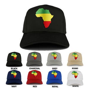 Peut inclure: Ensemble de dix casquettes de baseball avec un contour vert, jaune et rouge du continent africain. Les casquettes sont disponibles en noir, anthracite, gris, kaki, marine, rouge, bleu roi et blanc.