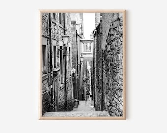Digital Download, Edinburgh Alleyway Print, Black and White Photography, Edinburgh Scotland, Travel Photography, Buildings, Architecture