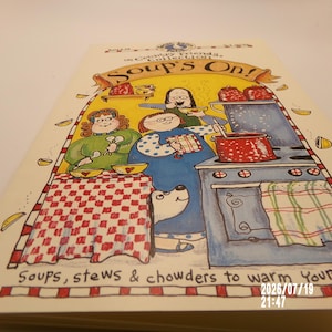 2001 Softcover Gooseberry Patch The Country Friends Collection Soup's On Cookbook
