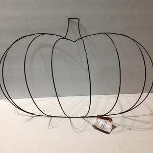 3 Pumpkin wire Wreath Forms To Decorate 3D Affect