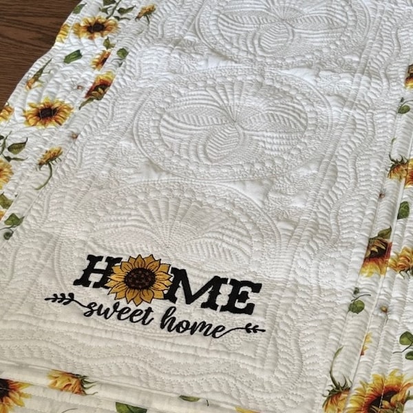 Embroidered Table Runner, Quilted Table Runner, Sunflower Runner, Fall Table Decoration, Bridal Shower Gift, Wedding Gift, Birthday Gift,