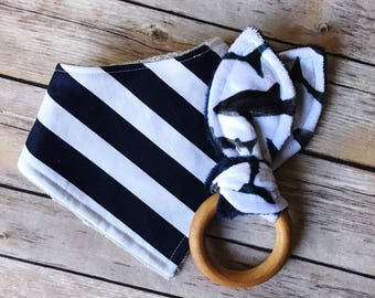 Bandana Bib & Teething Ring Baby Gift – Nautical Shark – Baby Gift
