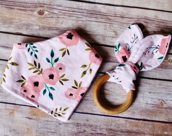 Bandana Bib & Teething Ring Baby Gift – Pink on Pink Floral