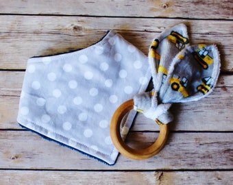 Bandana Bib & Teething Ring Baby Gift – Construction