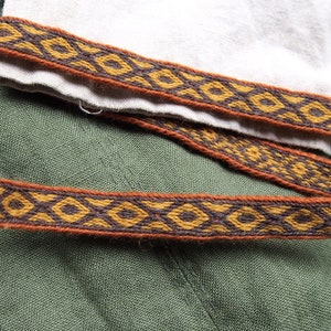 Tablet woven woolen trim, length to choose, tablet weaving, card woven, woven braid, Borte Wikinger, reenactment, Viking dress, A05a image 1