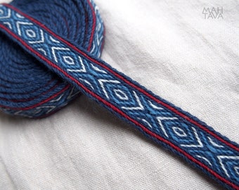 Tablet woven woolen trim, length to choose, viking trim, tablet weaving, card woven, woven braid, Brettchenborte, reenactment, A10c