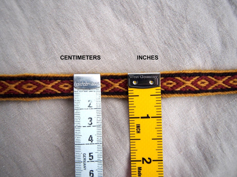 Tablet woven band, woolen viking trim, based on archaeological find from Iceland, tablet weaving, tablet weave, woven braid, brettchenborte, image 2