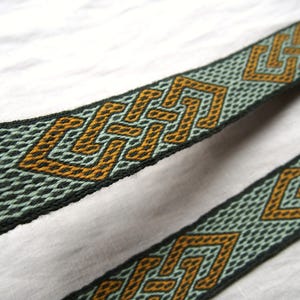 Woolen tablet woven belt, tablet weaving, card woven band, woven braid, Brettchenborte, medieval reenactment, LARP costume, pattern D52