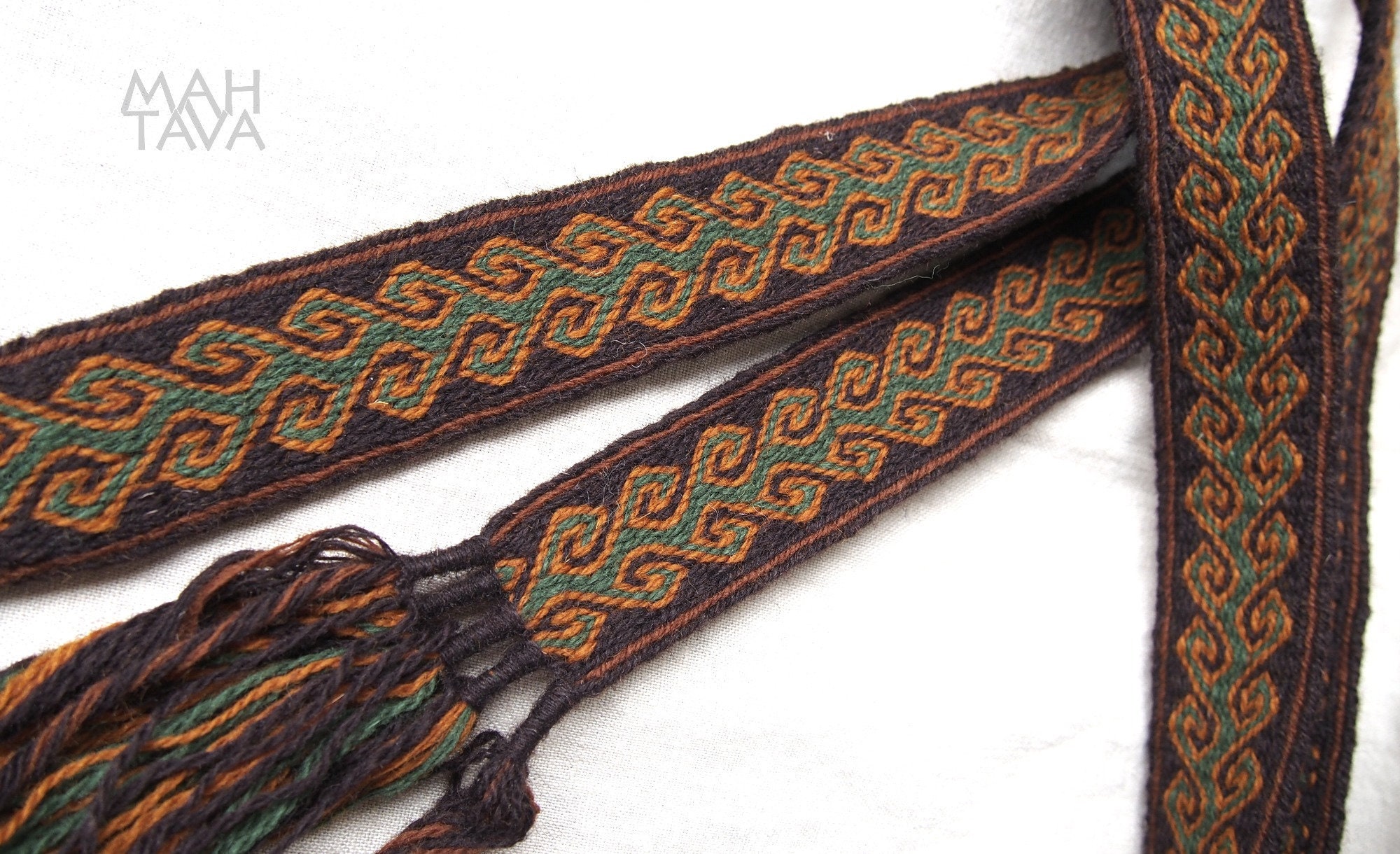 Hand-woven Band 2,44 m / Braid / trim / Hand Made / Tablet Card Weaving Viking Saxon popular Reenactment / Early Medieval