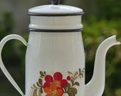 Enamel coffee pot. French vintage coffee pot. Large coffee pot. 1960s coffee pot.
