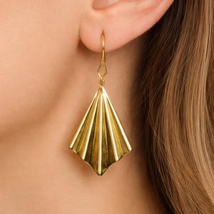 ART DECO FAN earrings made of golden brass (2405)