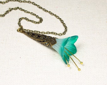 Necklace FAIRY BLOSSOM magical chain flower pendant white green turquoise vintage style