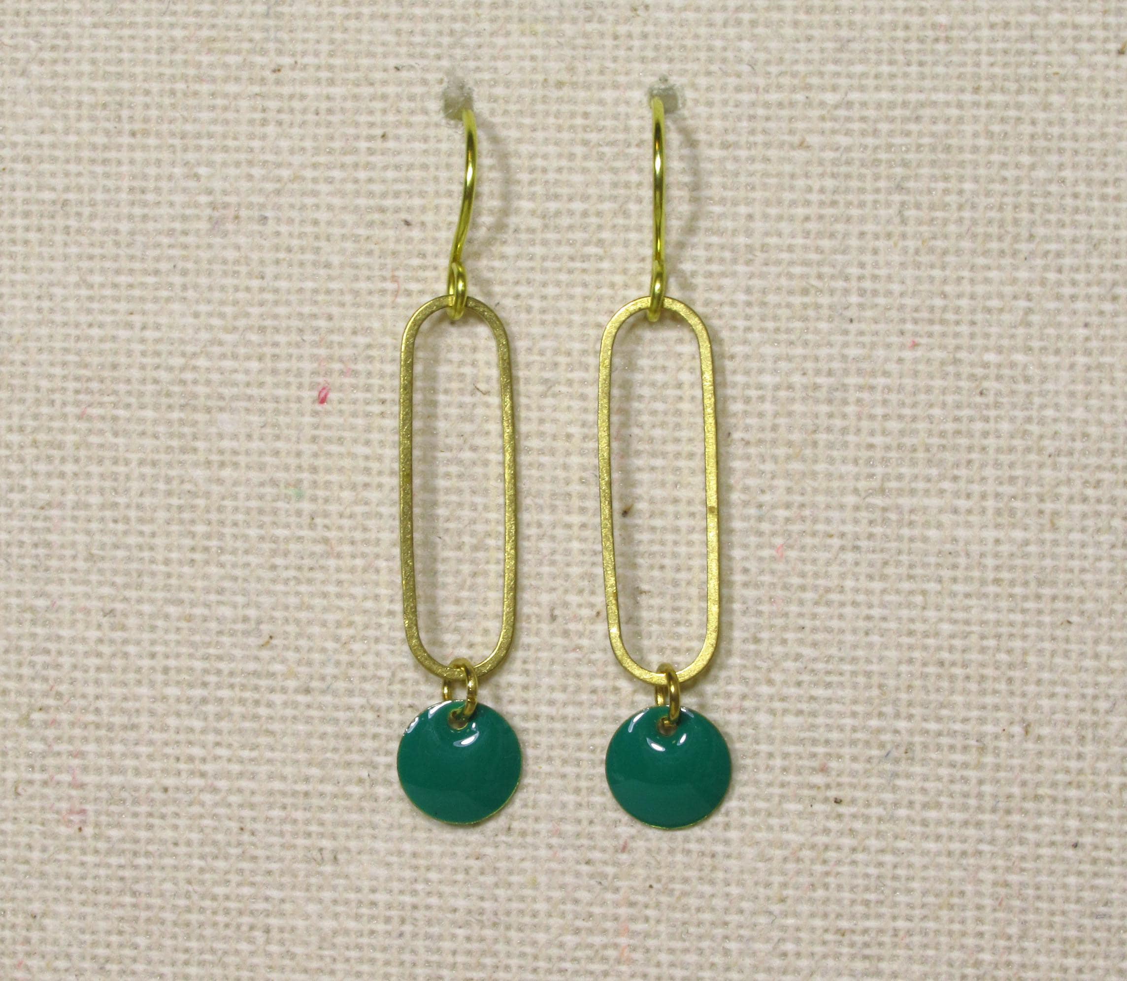Orecchini GREEN DOT in ottone dorato con forme geometriche e cerchi in smalto verde (2077) - Italia