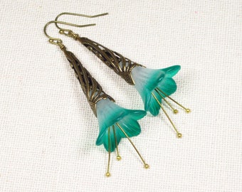 Earrings FAIRY BLOSSOMS Vintage style flower earrings white green turquoise