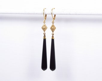 Boucles d'oreilles BLACK PANTHER boucles d'oreilles Art Déco dorées style Miss Fisher, perles longues gouttes noires, Gatsby années 20 20, sophistiquées et élégantes