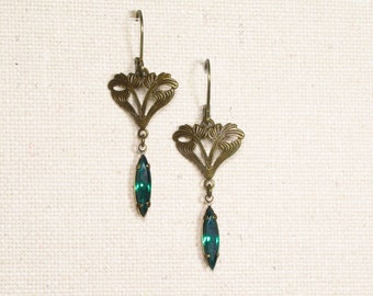 Pendientes ISABELLA de latón color bronce con piedras de cristal verde, pendientes Art Nouveau, estilo vintage (2367)