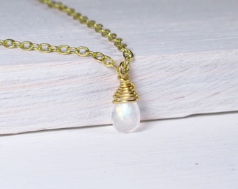 Necklace SMALL MOONSTONE delicate brass chain with moonstone rainbow moonstone briolette, chain with moonstone pendant, wire wrapping
