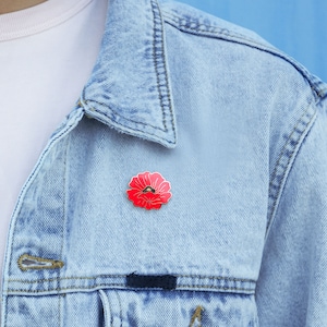 Red Poppy Pin, Floral Hard enamel pin, Poppy brooch, Poppy Jewelry, Floral enamel pin image 3