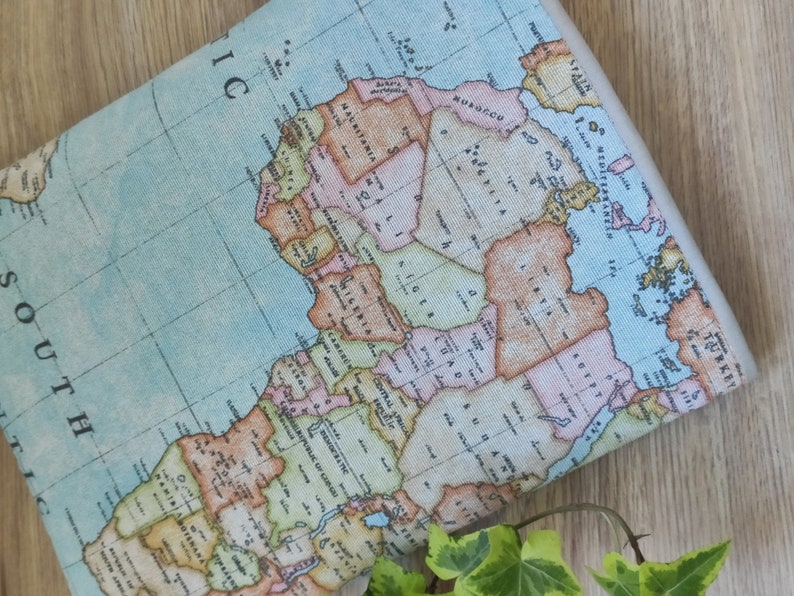 Book Sleeve World map, Couverture de livre de poche pour lui, sac de protection de livre, pochette d'accessoires de livre, cadeaux de Noël pour les lecteurs image 7