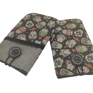 Skulls Fabric phone sleeve , Padded Phone case, Phone sleeve for women, cell phone bag, mobile phone cover, Skulls smartphone wallet case