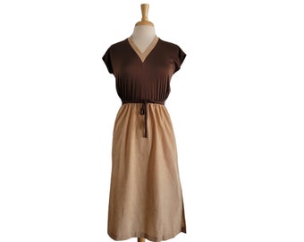 Dress 1970s Brown and Cream Suede Leather Vintage Dress - V Neck Dress with Matching Jacket and Waist Tie - Size 9