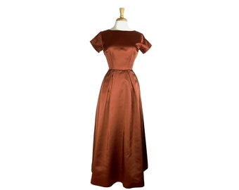 Vintage Kleid 1950er Satin Kupferfarben bodenlanges Kleid mit kurzen Ärmeln - Formkleid oder Brautjungfernkleid - XS