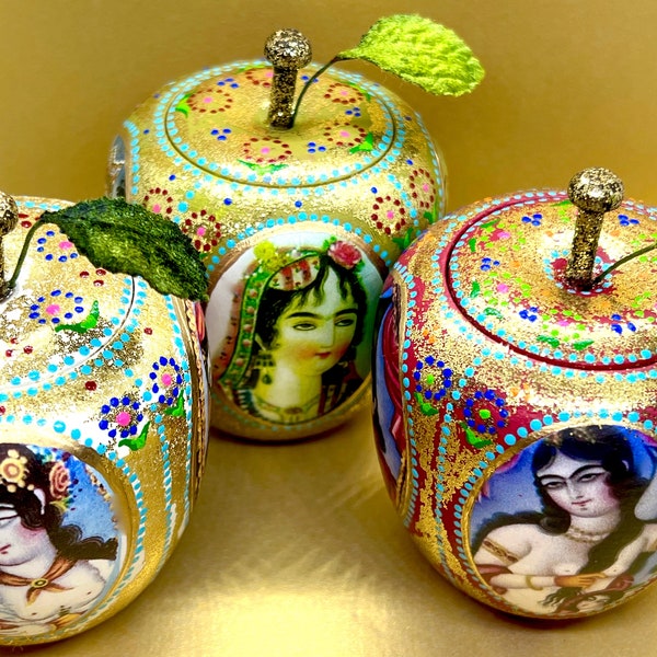 Persian Mother’s Day Gift, Jewelry Box 1- One Wooden Apple with Lid, Persian Box Qajar Ghajar Art Persian Apple Haftsin Haftseen 7 Sin نوروز