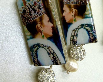 Farah Pahlavi Diba's Image on Wooden Lightweight Earrings, Genuine pearl, Country of Origin: USA