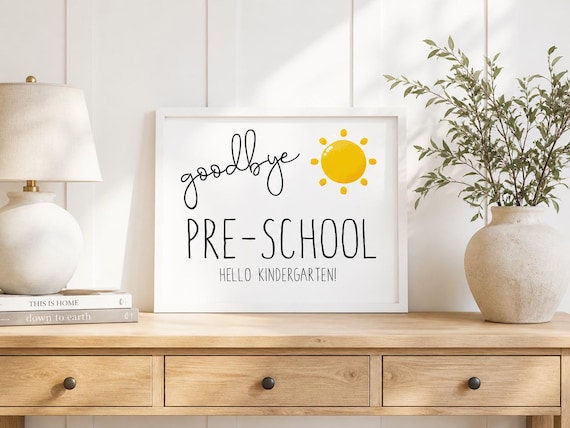 Kids Photo Prop Sign: Editable Last Day of School - Printable Decor