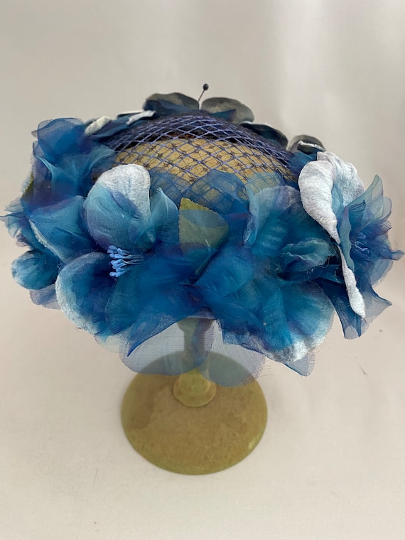 Vintage Miss Eileen Blue Feathered Hat With Sanger display picture 2