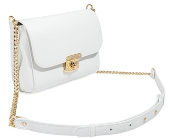 Grace U/韓国単独/Feather Chain Strap Pouch Bag (White) Grace U]24SS☆Feather Chain Strap Pouch Bag☆ (Grace U