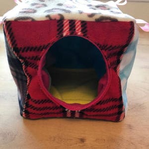 Cube hammocks for rats , sugar gliders , chinchilla&#39;s , ferrets