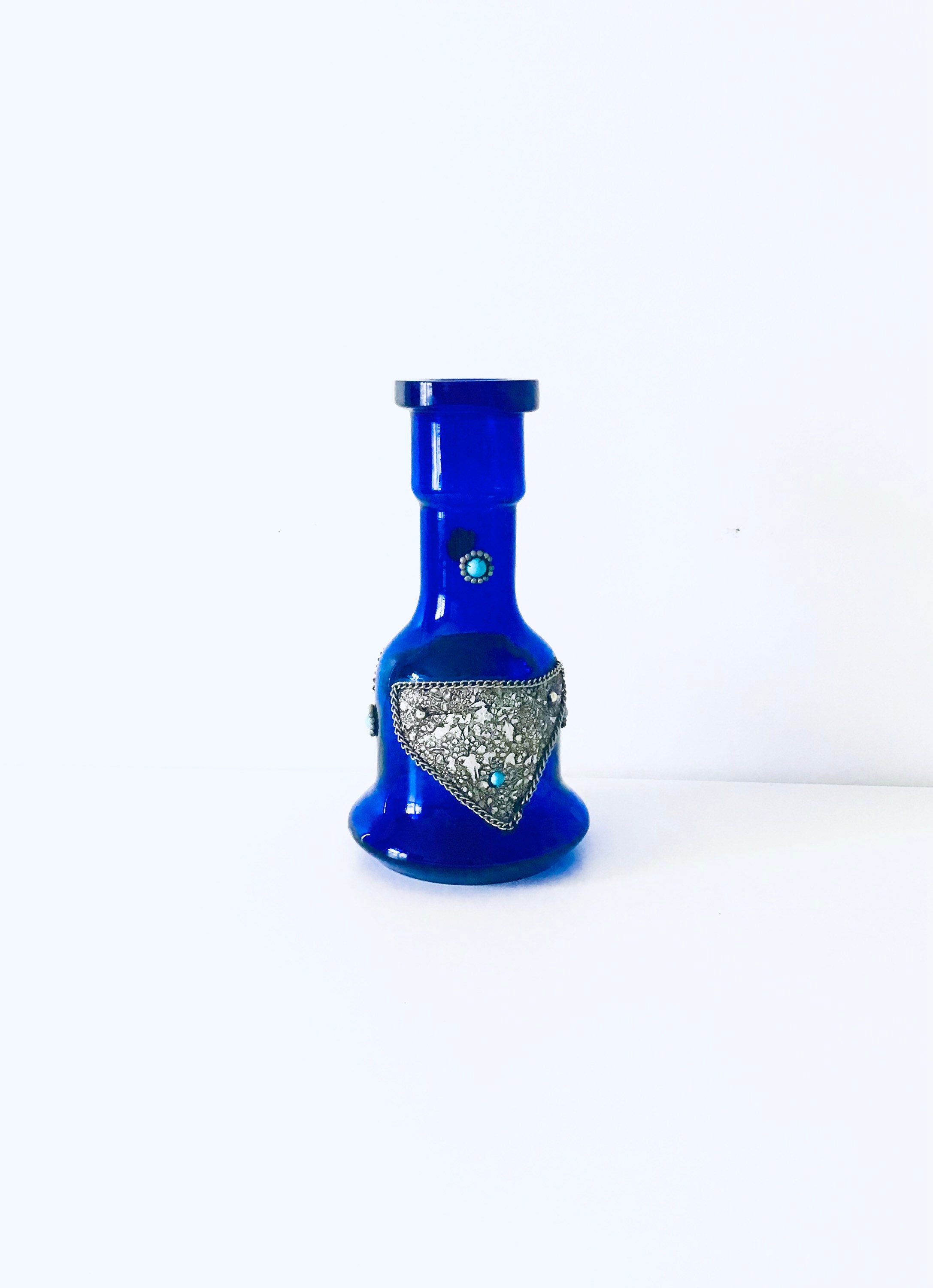 Carafe ou Vase Ottomane en Verre Soufflé Bleu Outremer.objet Artisanale.