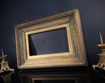 Antique Gilt Picture Frame: 19th Century Ornate Wood Wall Decor (73x52cm)