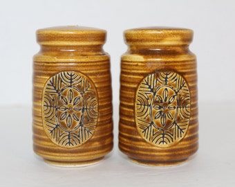 Vintage Salt and Pepper Shakers, Kitchen Collectible, Snowflake