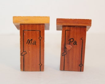 Vintage Wooden Outhouse Salt and Pepper Shakers, Iowa Souvenir