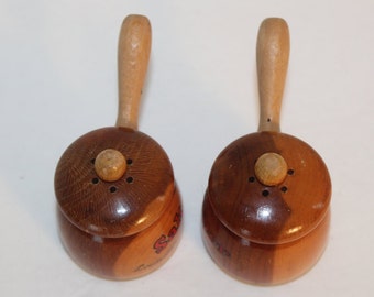 Vintage Wood Pots Salt and Pepper Shakers, Kentucky Souvenir