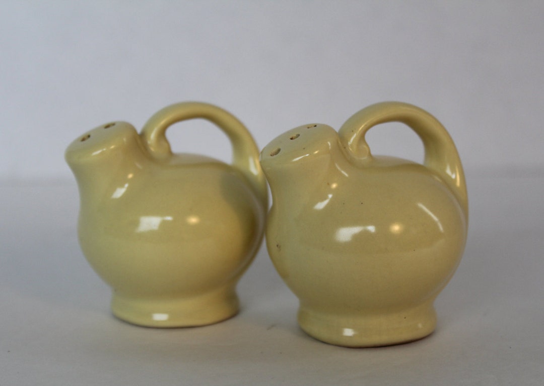 Vintage Pitcher Salt and Pepper Shakers Kitchen Collectible - Etsy