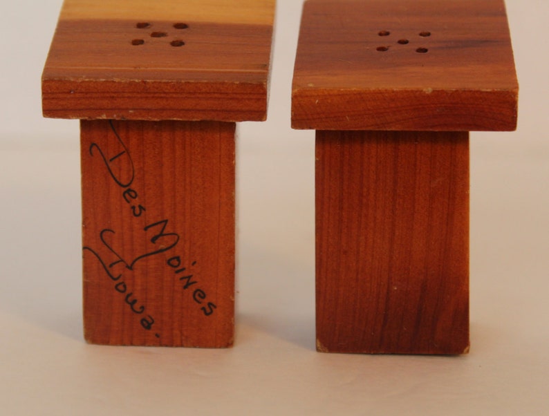 Vintage Wooden Outhouse Salt and Pepper Shakers Iowa Souvenir Etsy