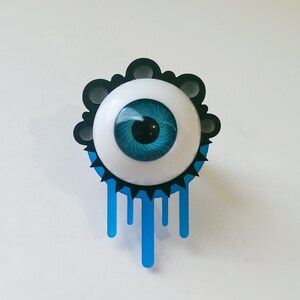 Cry-Baby Eyeball Ring Statement Jewelry image 2