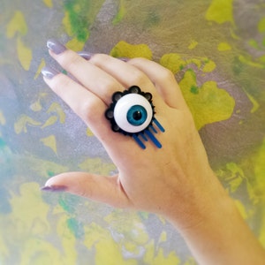 Cry-Baby Eyeball Ring Statement Jewelry image 5