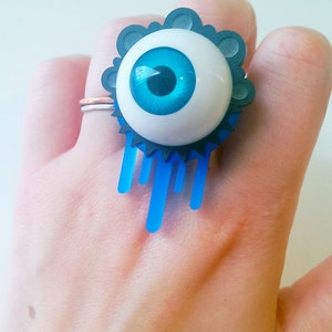 Cry-Baby Eyeball Ring Statement Jewelry image 4