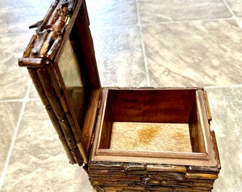 Driftwood Covered Cigar Box, Small Pieced Driftwood Trinket Box, Driftwood Jewelry Box, Coastal Home Decoration, Ocean Decor