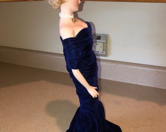 princess diana porcelain doll blue dress value Franklin Mint Doll Princess Diana of Wales Blue Dress 18 For Sale on Ruby Lane