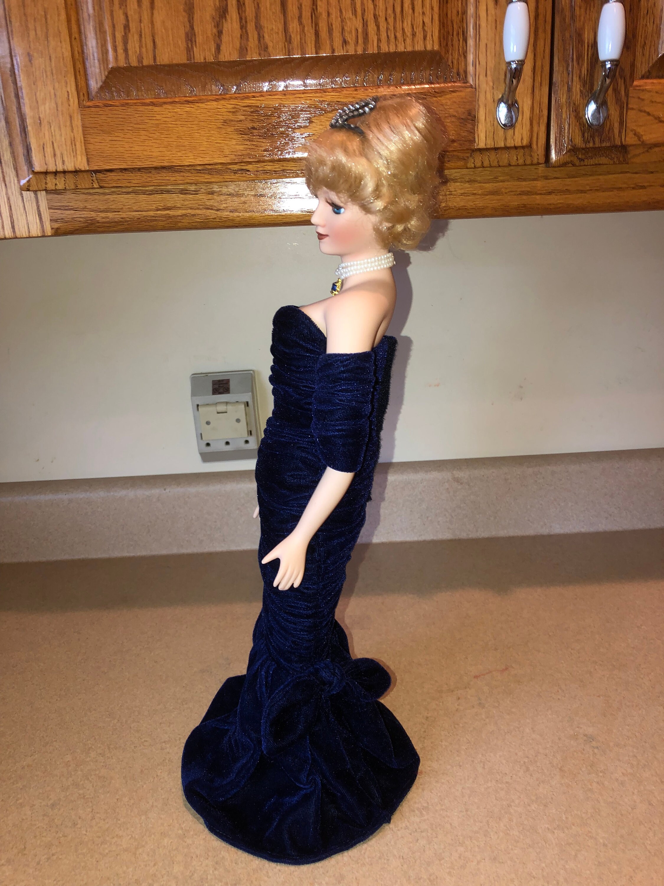 Princess Diana Porcelain Doll, Blue Ball Gown, Pearl Necklace, Collectible  Diana Standing Porcelain Doll - Etsy