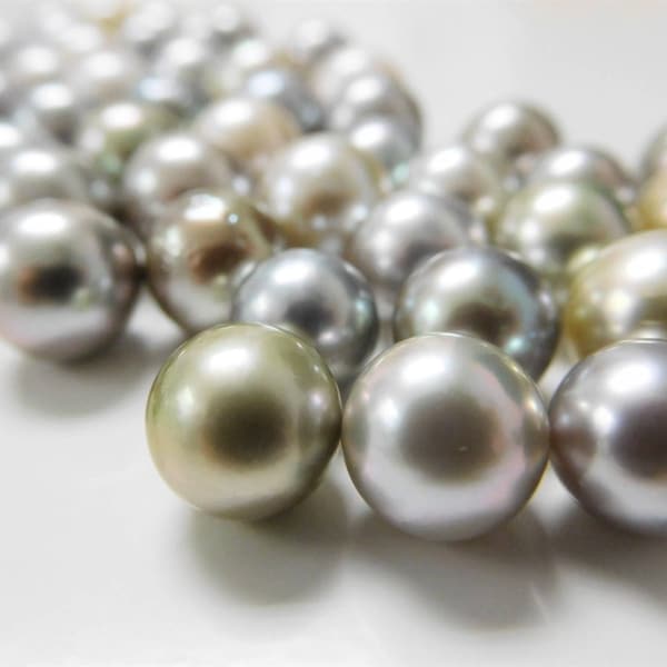 8-11mm Light Silver-Multi Round Loose Tahitian Pearl