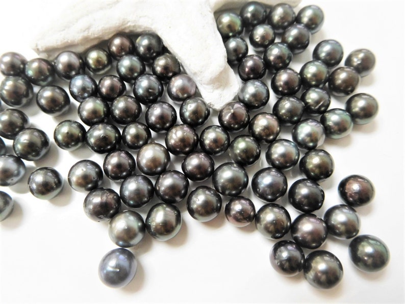 7-8mm Dark Round/Semi-Round Loose Tahitian Pearl image 2